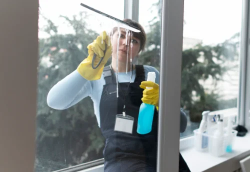 Nettoyage de vitres intérieures et extérieures à Chanteloup-en-Brie